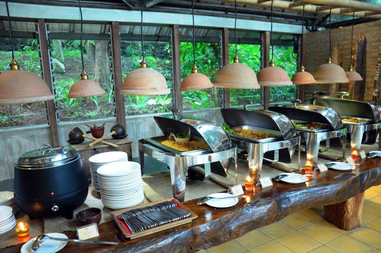 Desa Alamanis Resort Villa Cirebon Ngoại thất bức ảnh